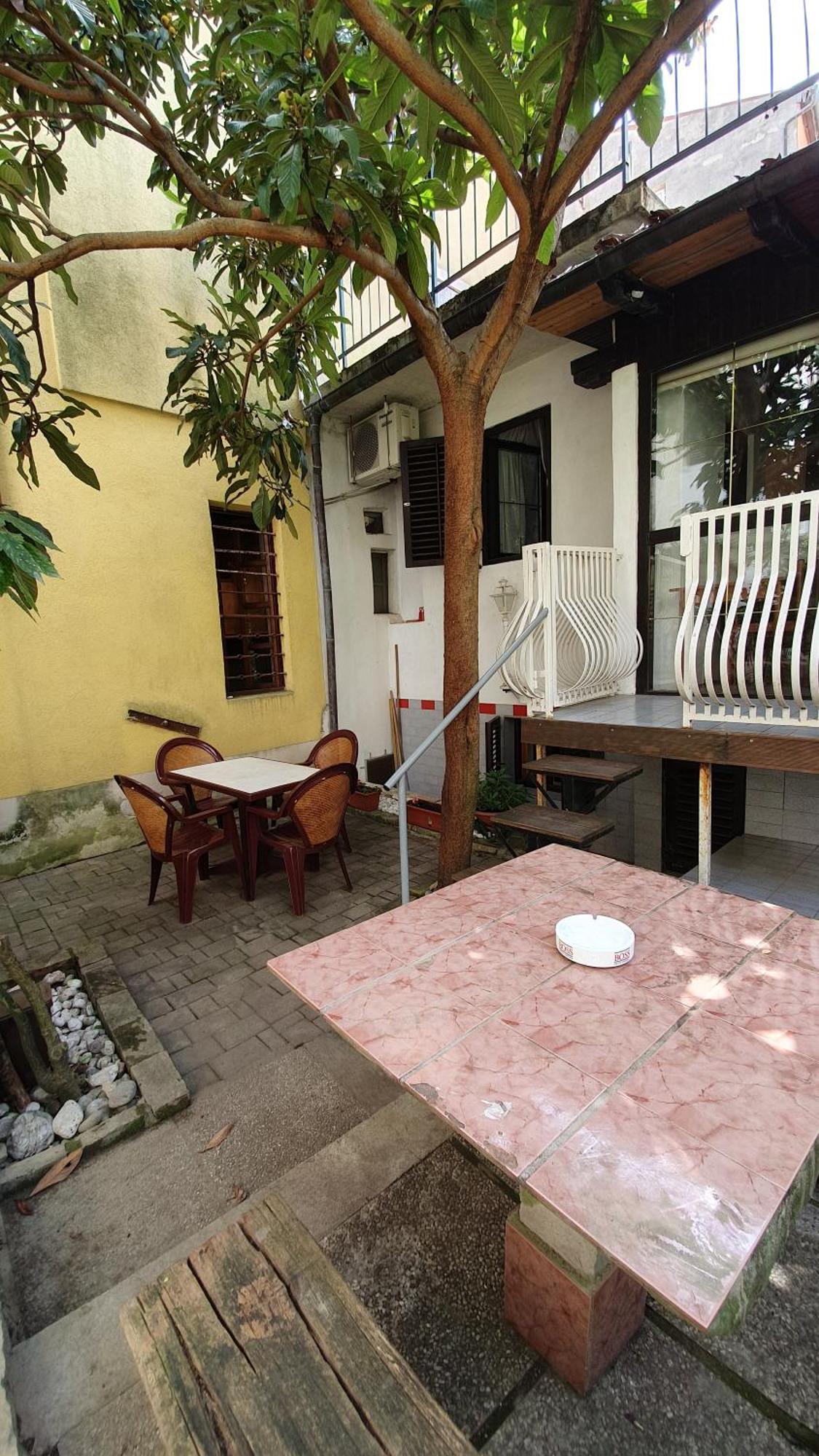 Apartmaji Mila Apartment *